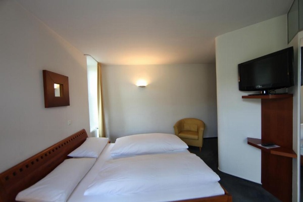 Wald & Golfhotel Lottental image 10