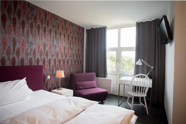 Wald & Golfhotel Lottental image 2