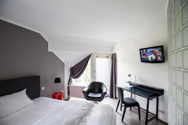 Wald & Golfhotel Lottental image 21