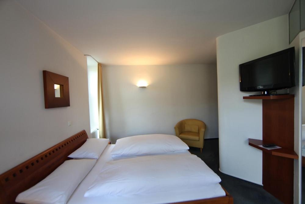Wald & Golfhotel Lottental Image 10